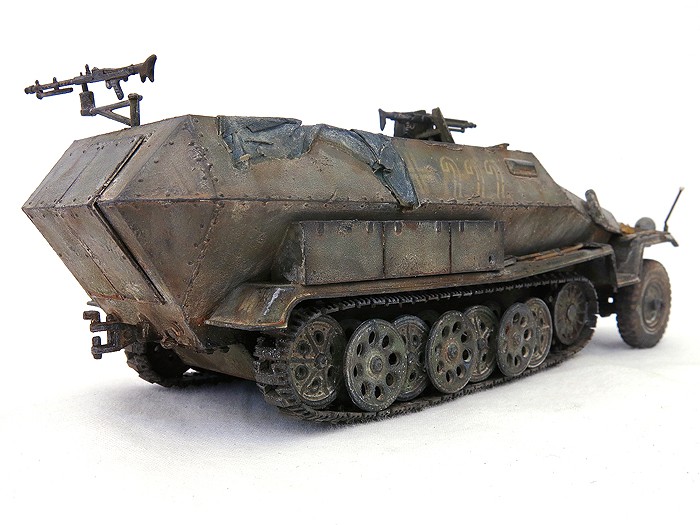 Hanomag1v2Rear01SS